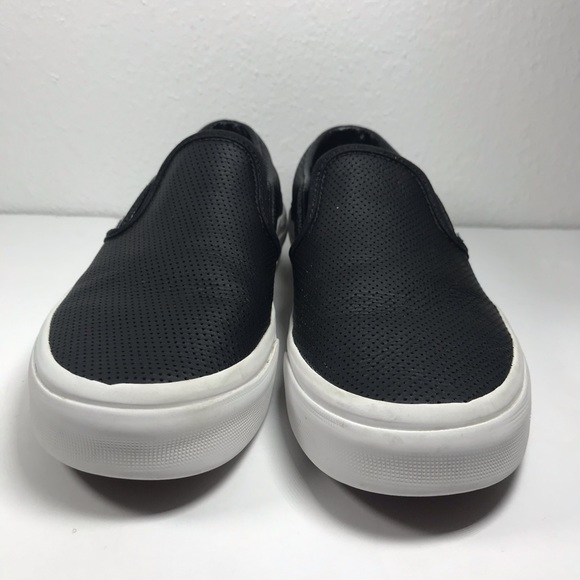 Vans - Picture 2 of 12